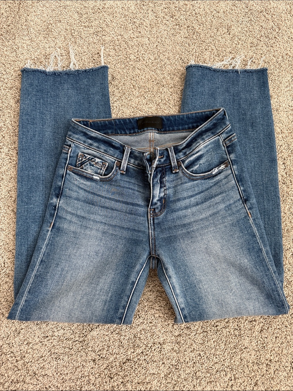 Buckle Women's Mid Blue Distressed Straight-Leg Jeans